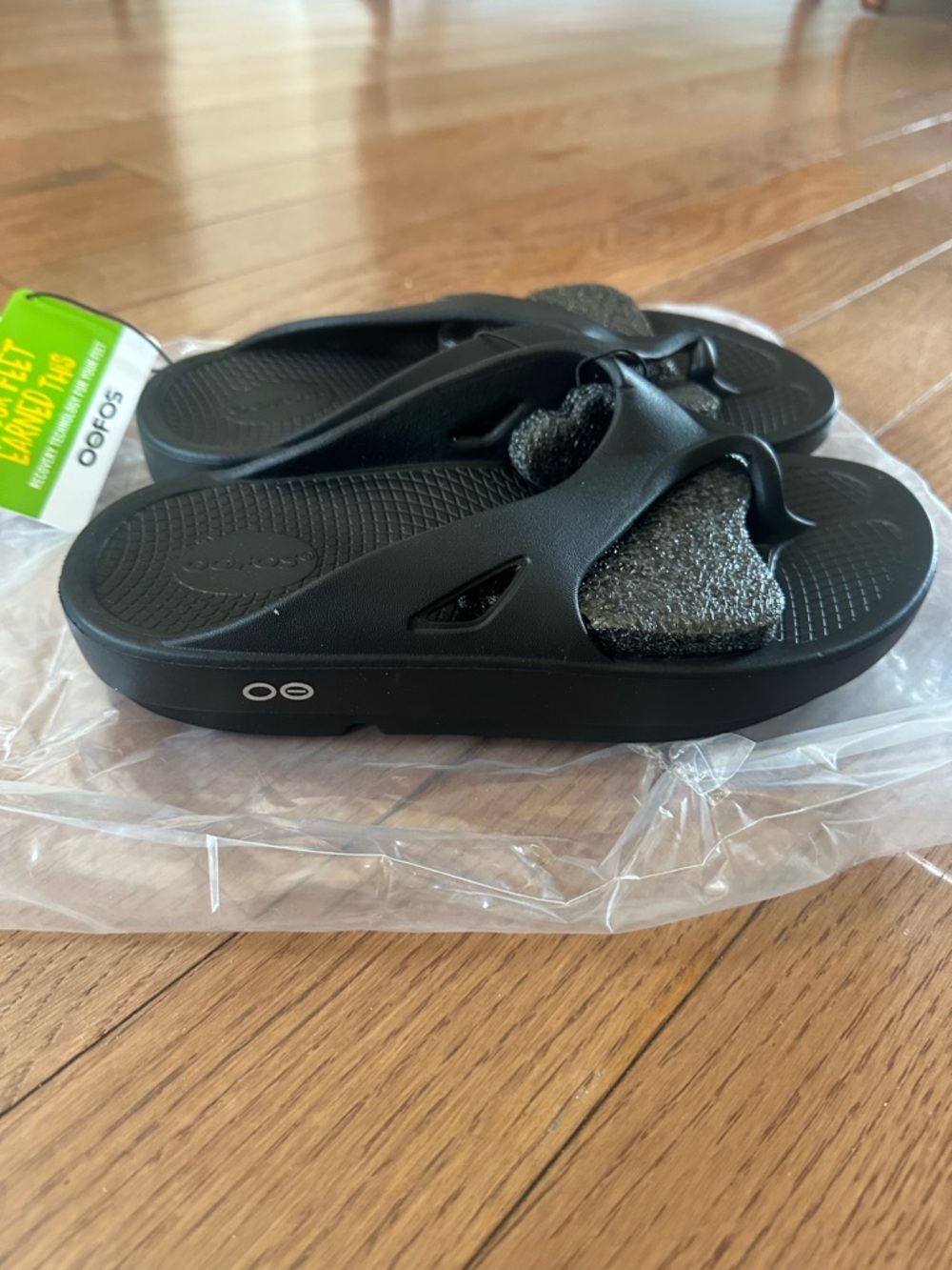 OOFOS OORIGINAL SANDAL NWT - Picture 8 of 14